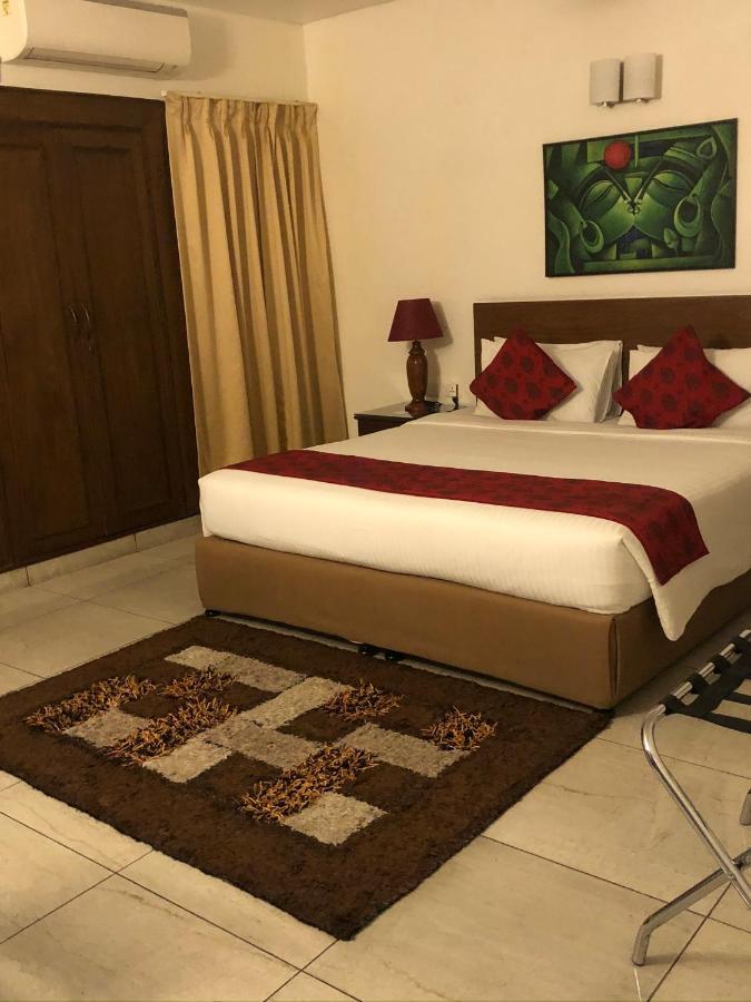 Bed and Breakfast The Neem Nueva Delhi Exterior foto